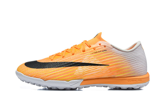 Tenis de Fútbol Nike Mercurial Vapor Academy TF - Naranja, Blanco y Negro (Sintético / Turf)