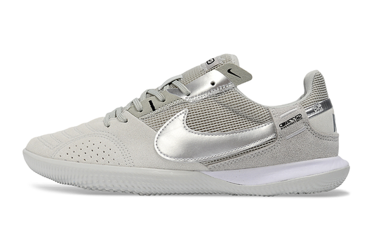 Tenis de Fútbol Nike Street Gato - Gris Claro y Plateado (Césped Interior / Futsal)
