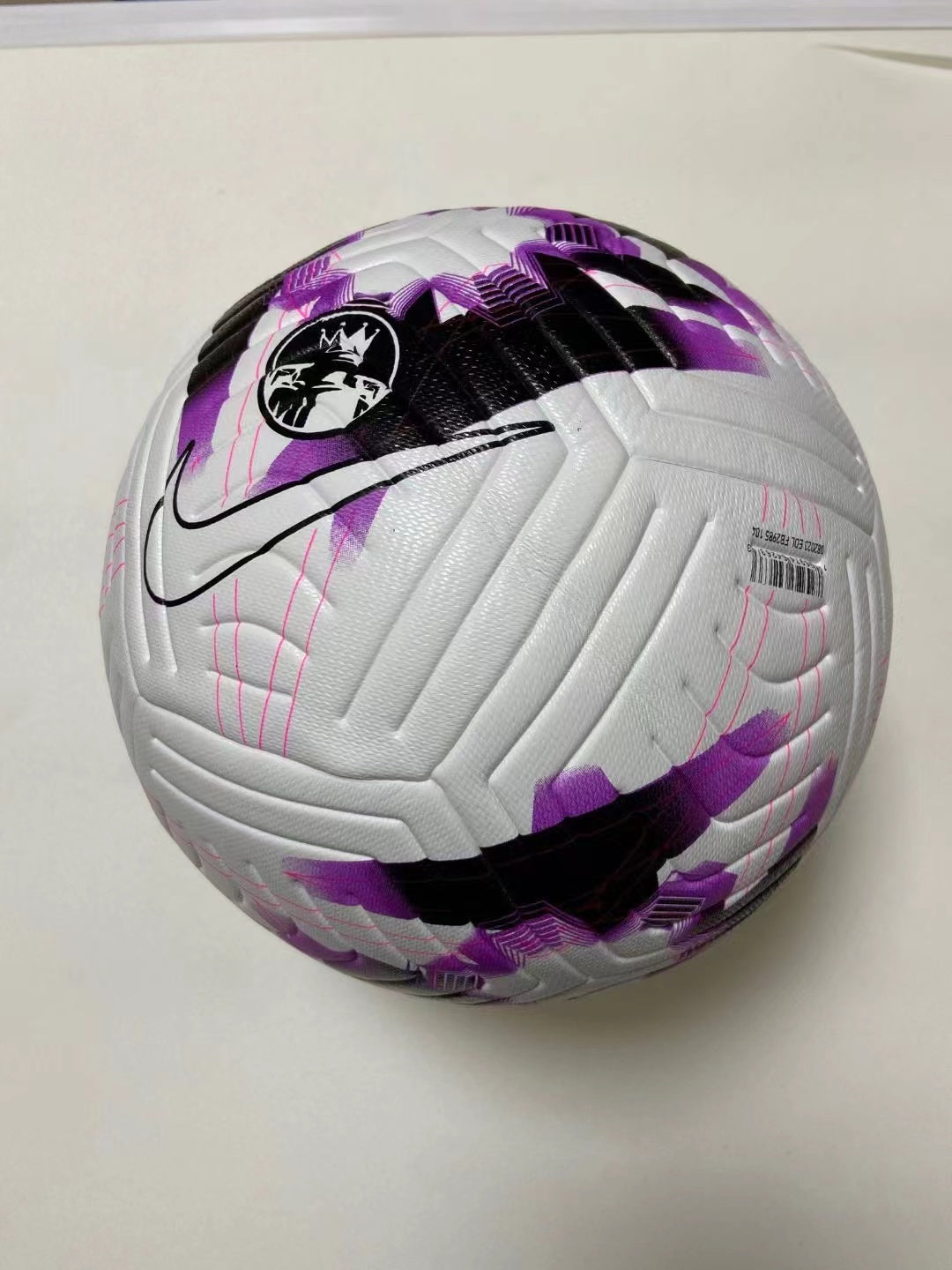 Balón Nike Academy 2023-2024 (Blanco, Negro y Morado)