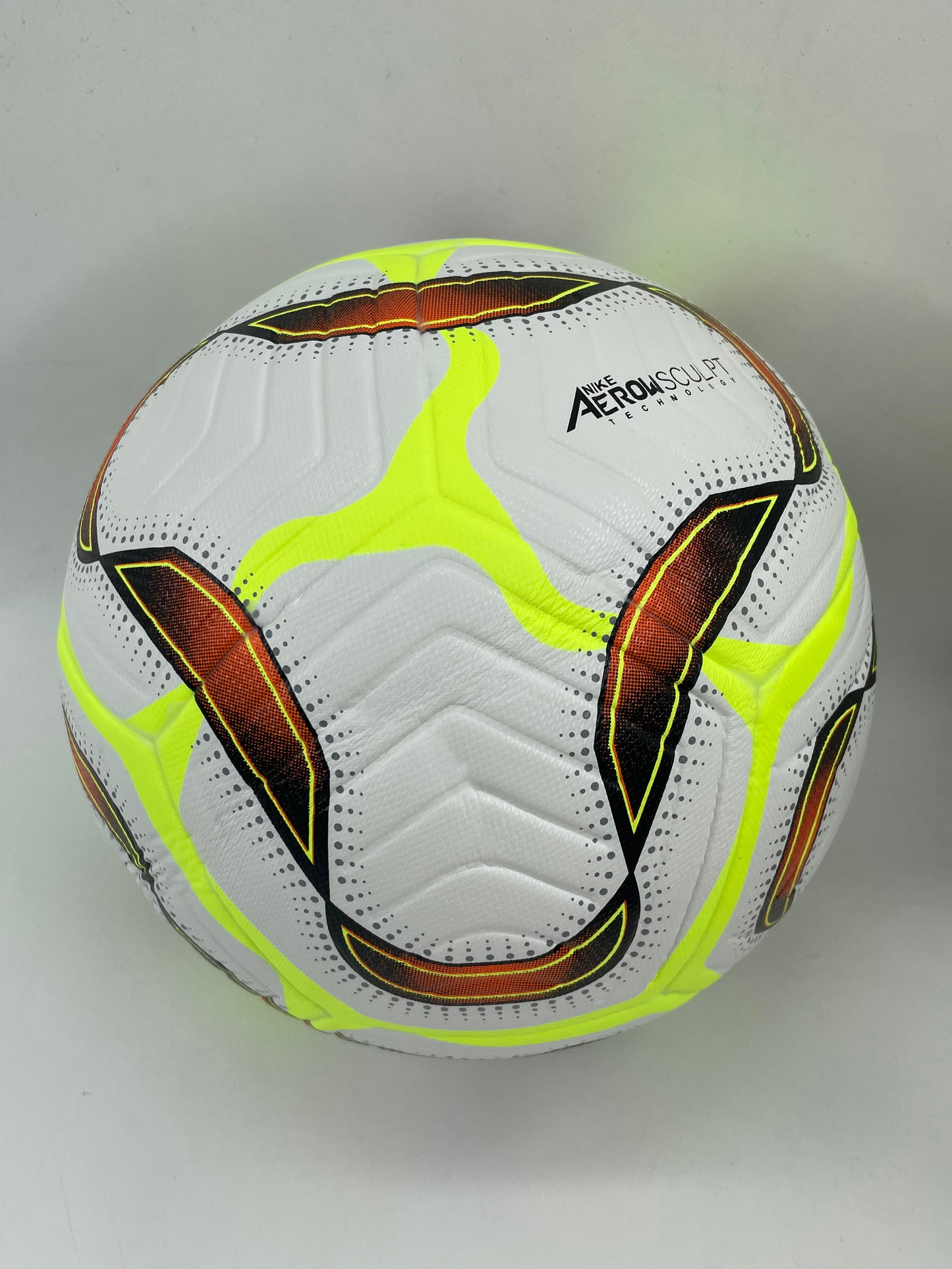 Balón Nike Academy Plus Premier League 2024/2025 (Blanco, Amarillo, Naranja y Negro)