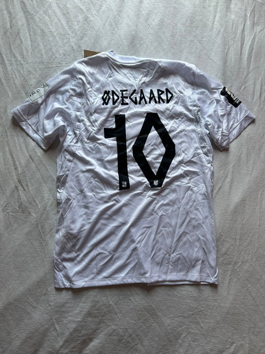 Camiseta Noruega 2026 #10 Ødegaard Versión Fan