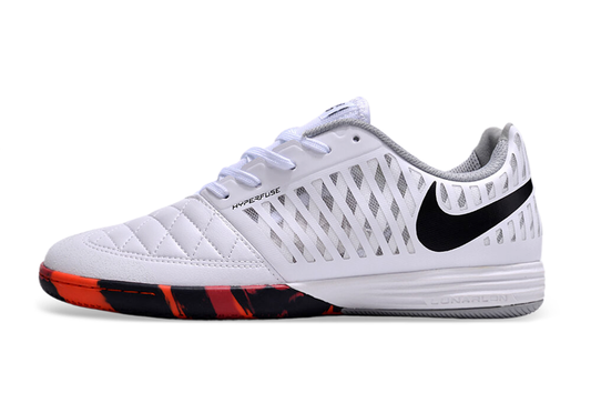 Tenis de Fútbol Nike Lunar Gato II - Blanco, Swoosh Negro y Suela con Patrón Estampado de Camuflaje / Mármol (Rojo, Negro y Blanco) (Césped Interior / Futsal)