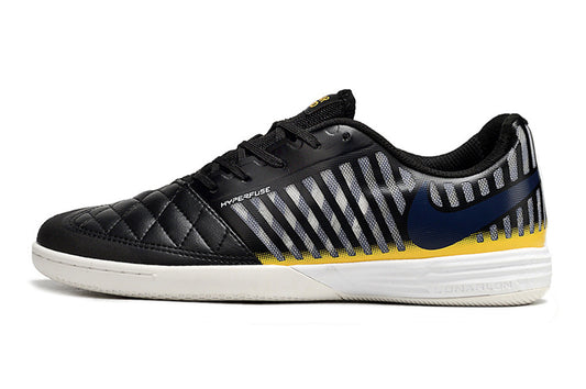 Tenis de Fútbol Nike Lunar Gato II - Negro, Patrón Gris y Amarillo en el Talón, Swoosh Azul Oscuro y Suela Blanca (Césped Interior / Futsal)
