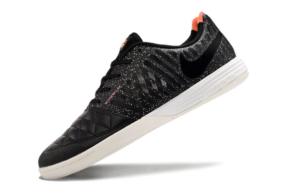 Tenis de Fútbol Nike Lunar Gato II - Negro con Patrón Gráfico Manchado, Swoosh Negro y Suela Blanca (Césped Interior / Futsal)