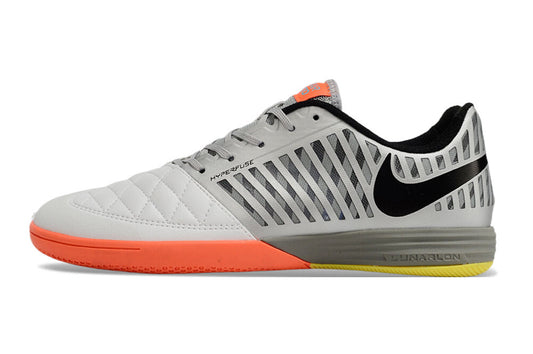 Tenis de Fútbol Nike Lunar Gato II - Gris y Blanco con Swoosh Negro y Suela Multicolor (Césped Interior / Futsal)