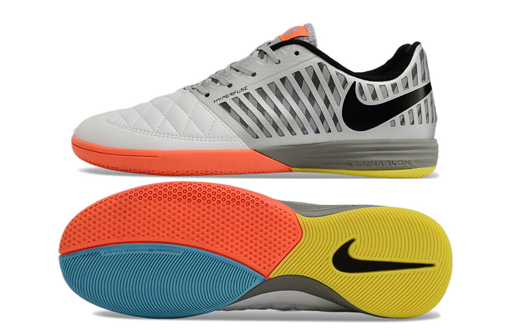 Tenis de Fútbol Nike Lunar Gato II - Gris y Blanco con Swoosh Negro y Suela Multicolor (Césped Interior / Futsal)