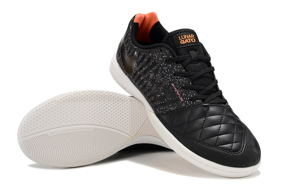 Tenis de Fútbol Nike Lunar Gato II - Negro con Patrón Gráfico Manchado, Swoosh Negro y Suela Blanca (Césped Interior / Futsal)