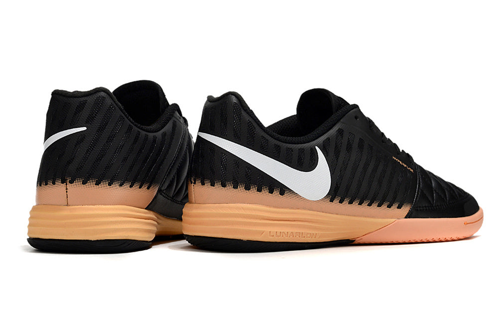 Tenis de Fútbol Nike Lunar Gato II - Negro y Durazno con Swoosh Blanco y Suela Negra y Durazno (Césped Interior / Futsal)