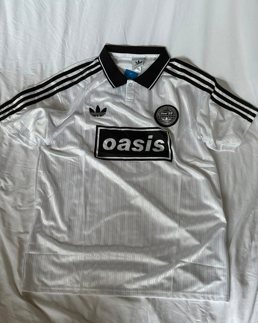 Camiseta Adidas X Oasis Blanca con Negro