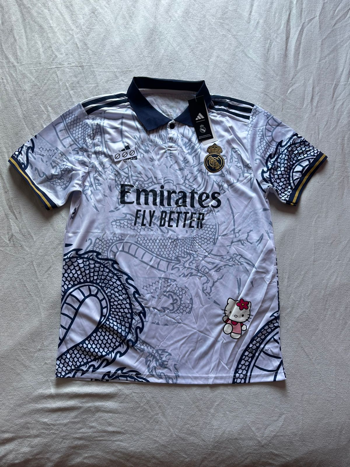 Camiseta Real Madrid X Hello Kitty Blanca