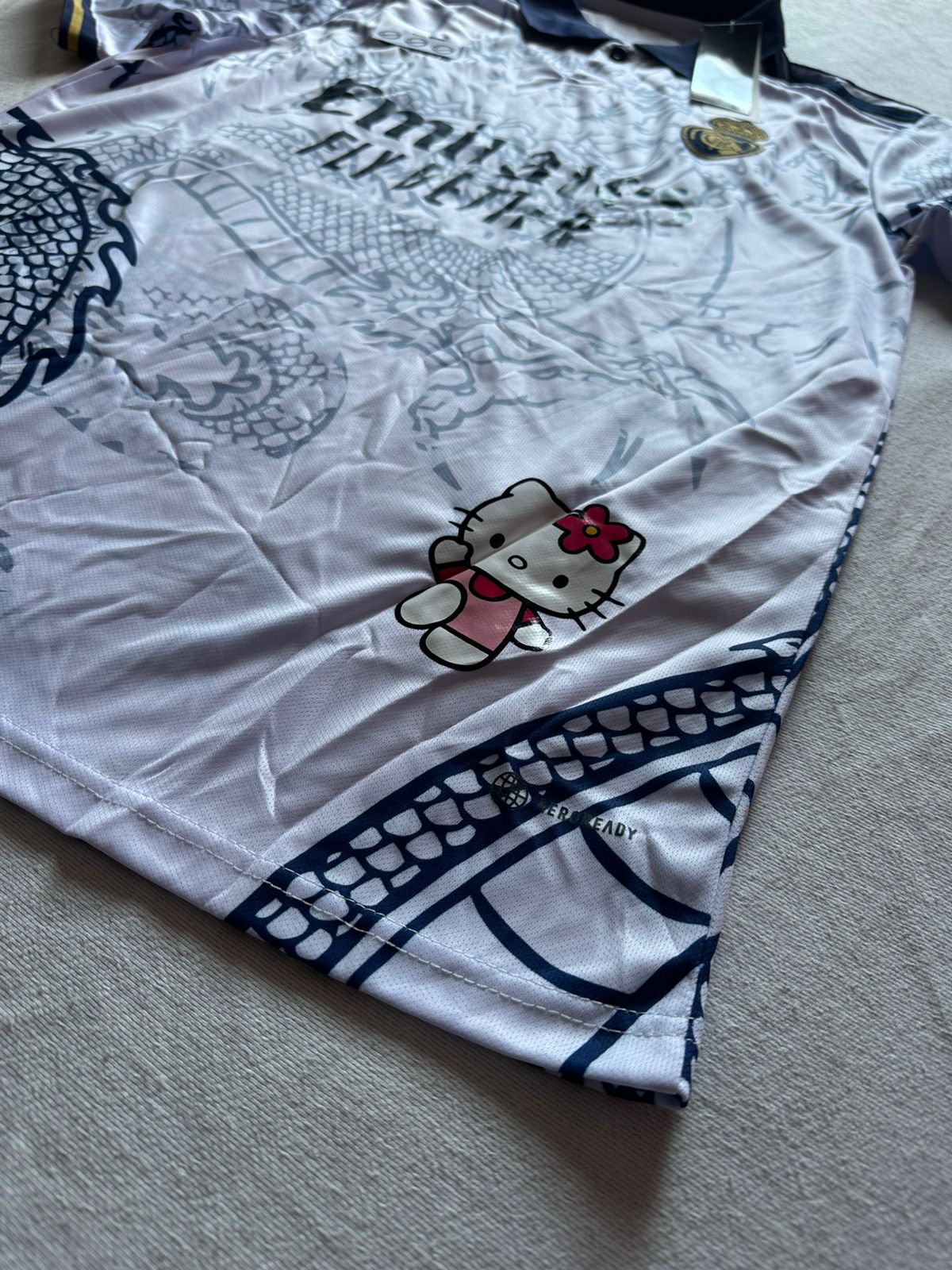 Camiseta Real Madrid X Hello Kitty Blanca