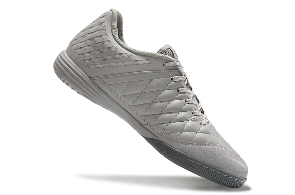 Tenis de Fútbol Nike Lunar Gato II - Gris con Swoosh Morado y Suela Gris y Negra (Césped Interior / Futsal)