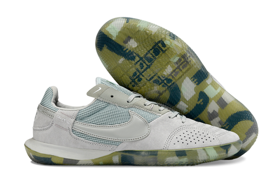 Tenis de Fútbol Nike Street Gato - Gris Claro y Suela Translúcida con Patrón de Camuflaje Verde/Oliva (Césped Interior / Futsal)