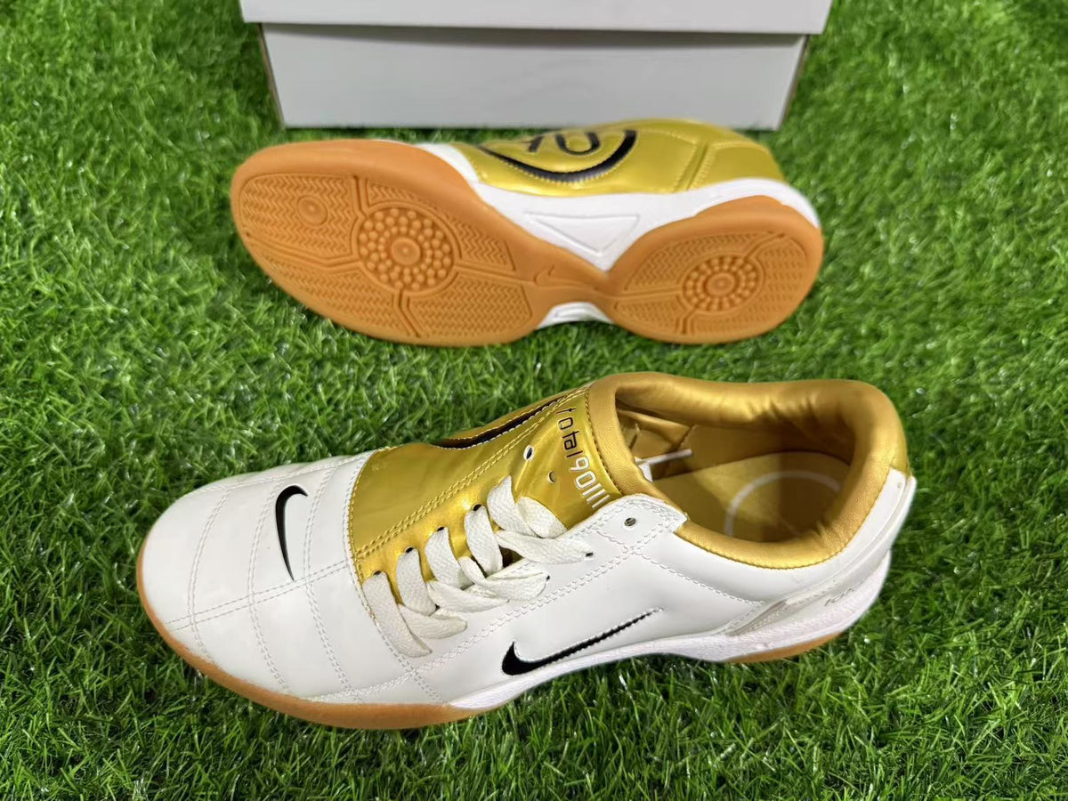 Tenis de Fútbol Nike Total 90 IC - Blanco / Dorado (Césped Interior / Futsal)