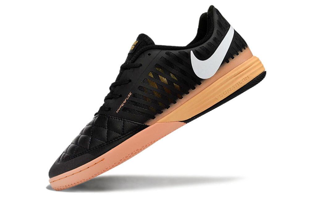 Tenis de Fútbol Nike Lunar Gato II - Negro y Durazno con Swoosh Blanco y Suela Negra y Durazno (Césped Interior / Futsal)