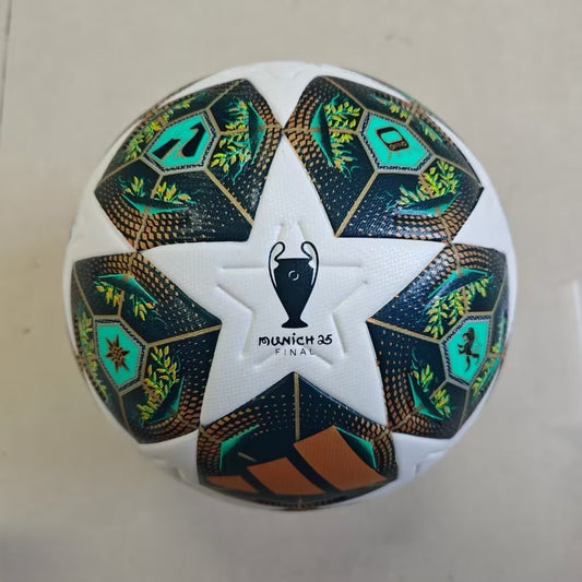 Balón Adidas UEFA Champions League Munich 25 Final (Blanco, Negro, Dorado y Verde Menta)