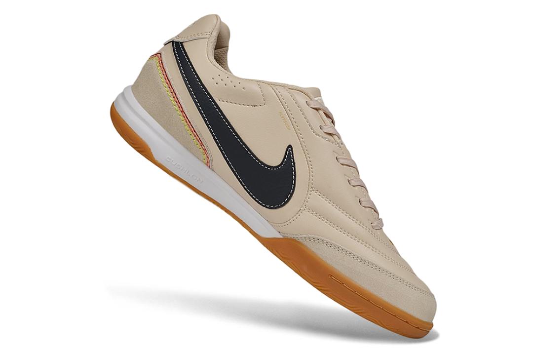 Tenis de Fútbol Nike Premier 3 IC - Beige, Negro y Detalles Multitono (Césped Interior / Futsal)