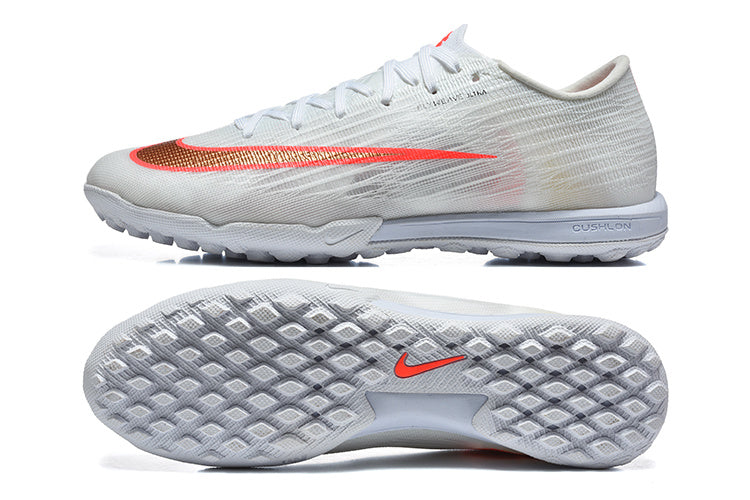 Tenis de Fútbol Nike Mercurial Vapor Academy TF - Blanco, Naranja y Dorado (Sintético / Turf)